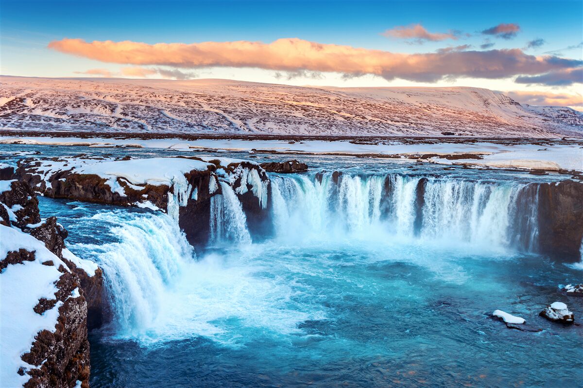 Fototapet încântătoarea cascadă godafoss