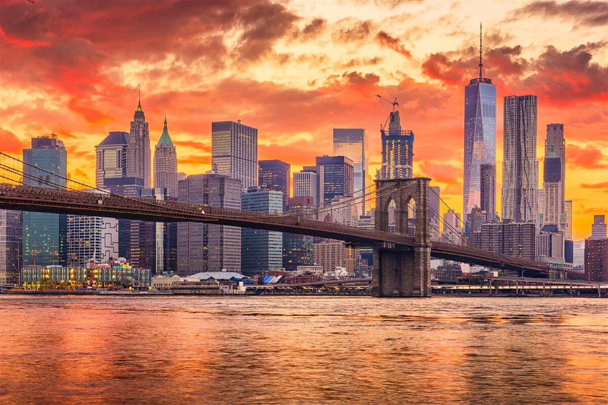 Fototapet nori peste new york în timpul apusului de soare
