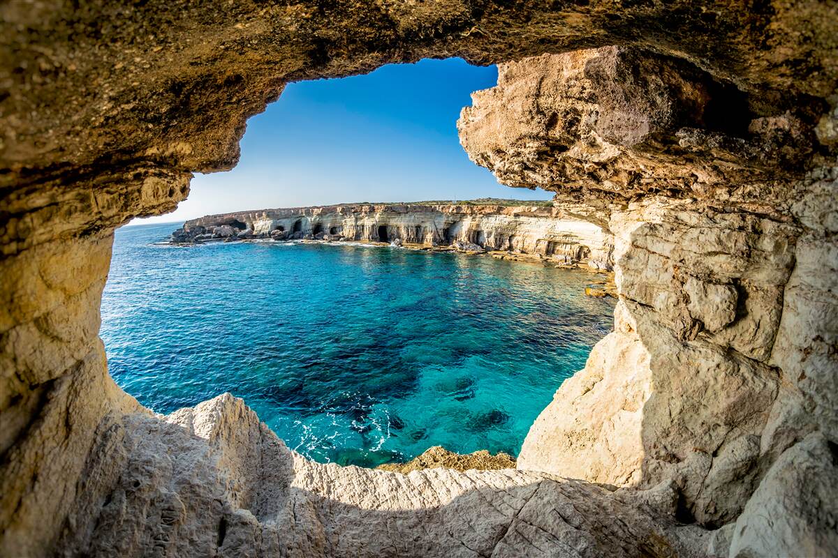 Fototapet panoramă a oceanului din vârful stâncii