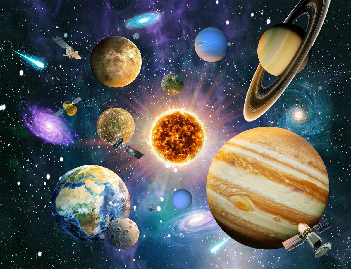 Fototapet planete pictate în diferite culori strălucitoare