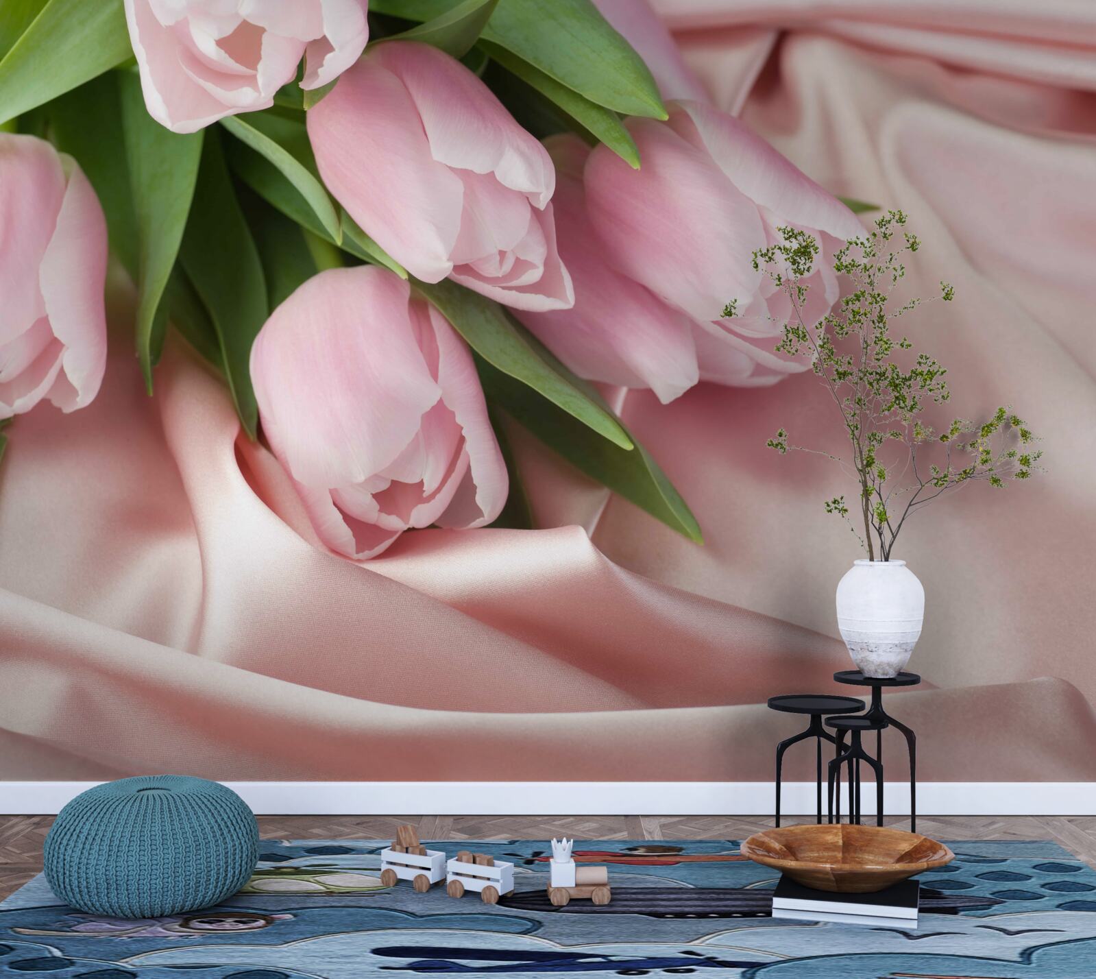 Fototapet mătase decorată cu lalele roz delicate