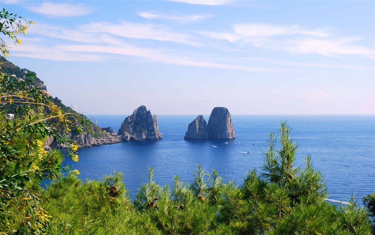 Fototapet panoramă a oceanului și a stâncilor